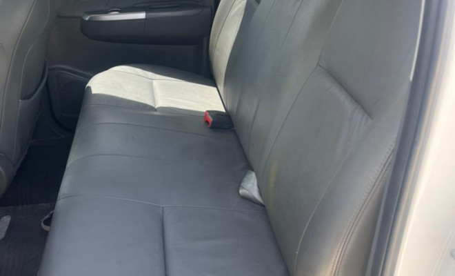 Toyota Hilux CD SRV 4x4 2.7 Flex 16V Aut. 2015 Flex-10