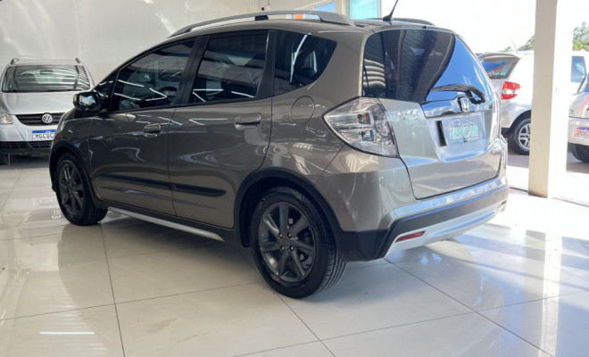 Honda Fit Twist 1.5 Flex 16V 5p Mec. 2013 Flex-5