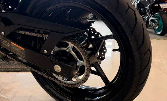 KAWASAKI Z 400 SE 2023 Gasolina-10
