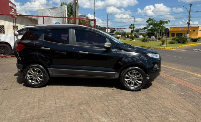 Ford EcoSport FREESTYLE 1.6 16V Flex 5p 2014 Flex-5