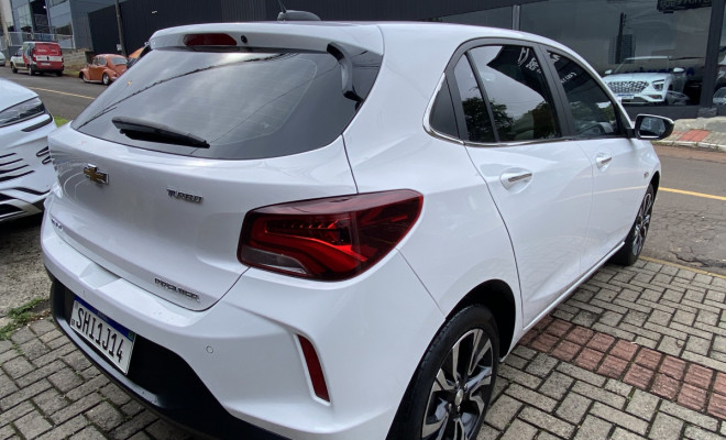GM - Chevrolet ONIX HATCH PREM. 1.0 12V TB Flex 5p Aut. 2023 Flex-1