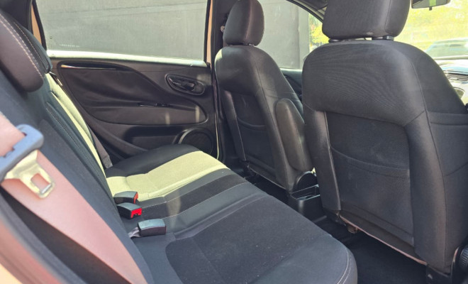 Fiat Punto BLACKMOTION Dual. 1.8 Flex 16v 5p 2016 Flex-8