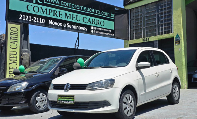VW - VolksWagen Gol (novo) 1.0 Mi Total Flex 8V 4p 2013 Flex