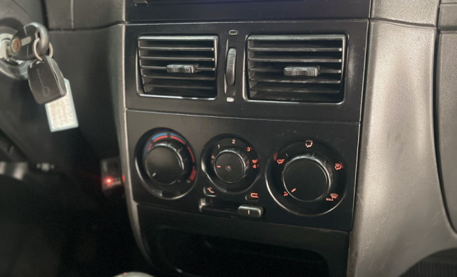 Fiat Strada Working 1.4 mpi Fire Flex 8V CD 2012 Flex-10