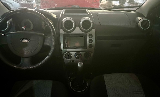 Ford Fiesta Sed. 1.6 8V Flex 4p 2009 Flex-6