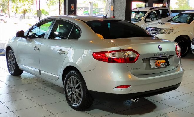 Renault FLUENCE Sed. Dynamique 2.0 16V FLEX Aut. 2015 Flex-1