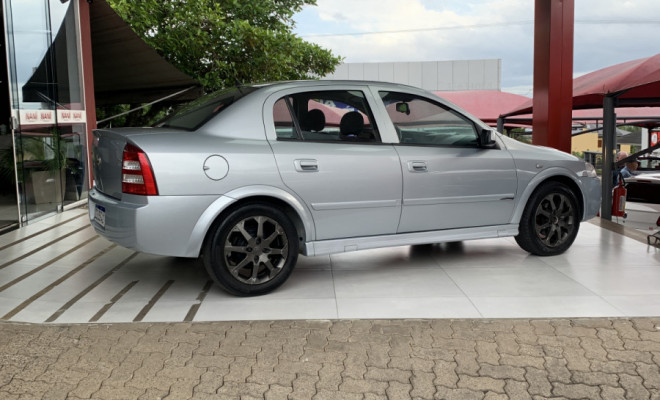 GM - Chevrolet Astra Sed. Advant. 2.0 8V MPFI FlexP. 4p 2011 Flex-2