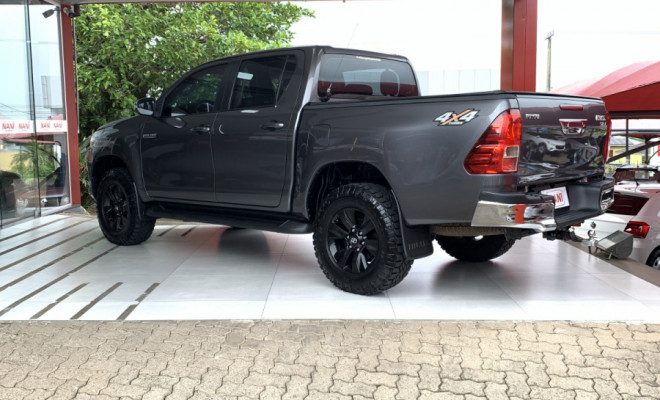 Toyota Hilux CD SRV 4x4 2.8 TDI Diesel Aut. 2016 Diesel-4