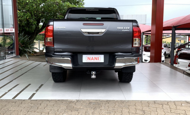Toyota Hilux CD SRV 4x4 2.8 TDI Diesel Aut. 2016 Diesel-3