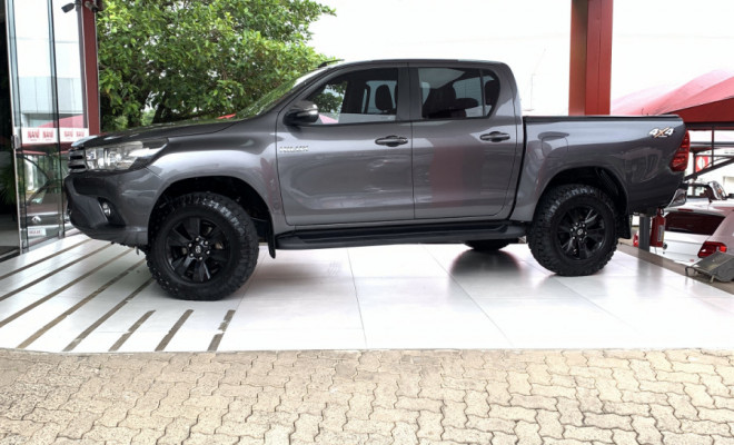 Toyota Hilux CD SRV 4x4 2.8 TDI Diesel Aut. 2016 Diesel