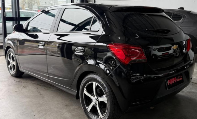 GM - Chevrolet ONIX HATCH LT 1.0-2