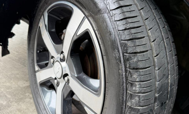 GM - Chevrolet ONIX HATCH LT 1.0-6