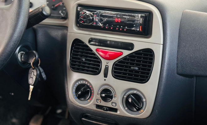 Fiat Palio 1.0 ECONOMY Fire Flex 8V 2p 2010 Flex-8