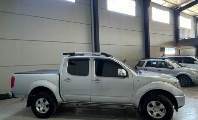Nissan Frontier LE CD 4x4 2.5 TB Diesel Mec. 2009 Diesel-1
