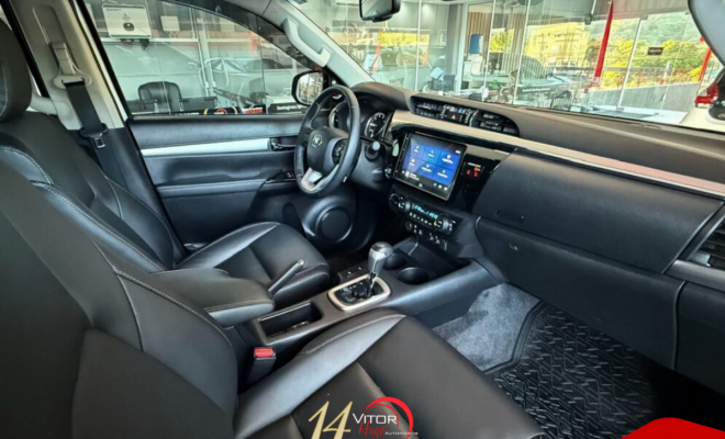 Toyota Hilux CD SRX 4x4 2.8 TDI 16V Diesel Aut. 2024 Diesel-8