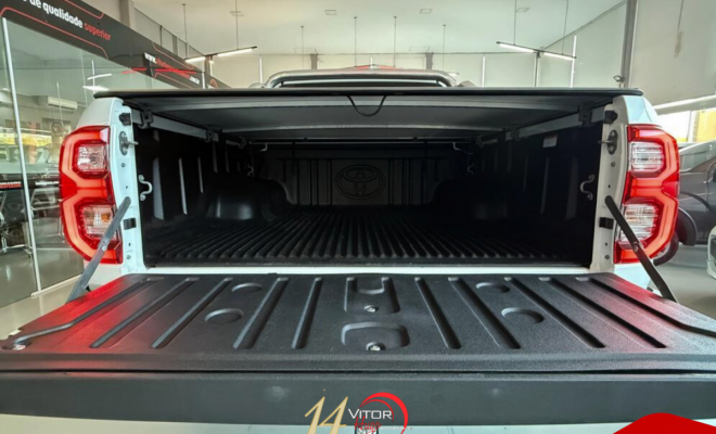 Toyota Hilux CD SRX 4x4 2.8 TDI 16V Diesel Aut. 2024 Diesel-4