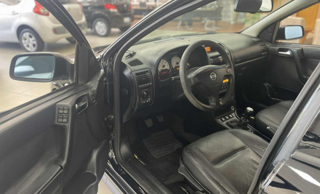 GM - Chevrolet Astra Advantage 2.0 MPFI 8V FlexPower 5p 2011 Flex-5