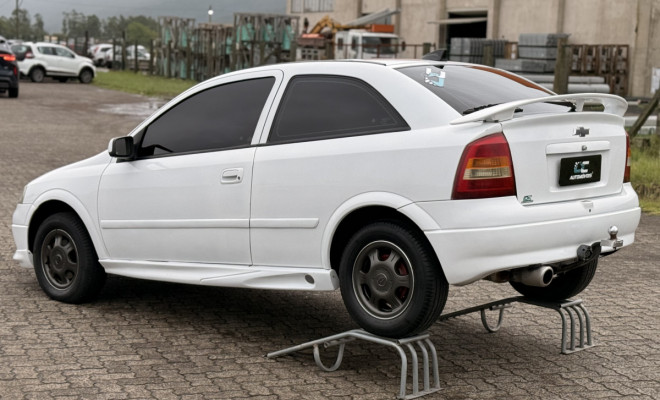 GM - Chevrolet Astra 2.0/ CD/ Sunny/ GLS 2.0 8V 3p 1999 Gasolina-5