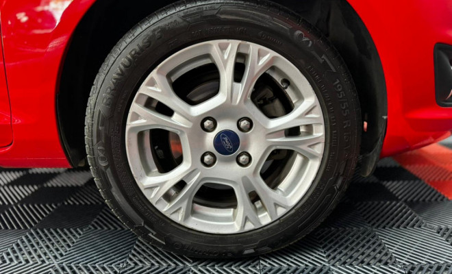 Ford Fiesta 1.5 16V Flex Mec. 5p 2015 Flex-16