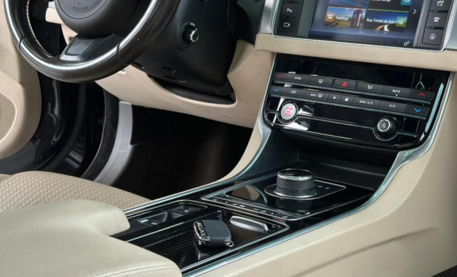 Jaguar XF 2.0 GTDi Prestige 16V Aut. 2017 Flex-1