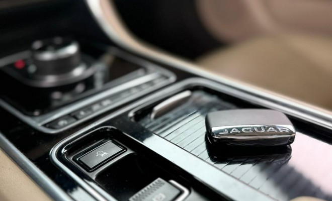 Jaguar XF 2.0 GTDi Prestige 16V Aut. 2017 Flex-3