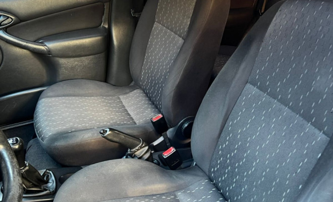 Ford Focus 1.6  2007 Flex COMPLETO  100% FINANCIADO-6