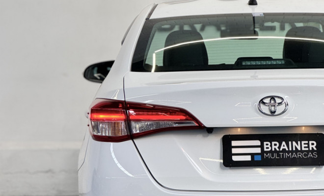 Toyota YARIS XS Sedan 1.5 Flex 16V 4p Aut. 2024 Flex-4