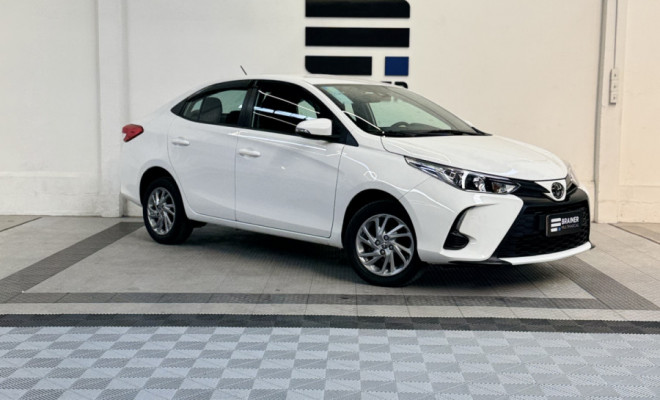 Toyota YARIS XS Sedan 1.5 Flex 16V 4p Aut. 2024 Flex-2