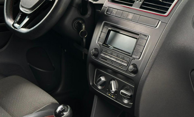 VW - VolksWagen Fox Rock in Rio 1.6 Mi Total Flex 8V 5p 2016 Flex-4