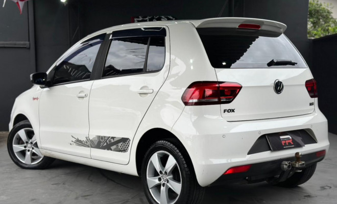 VW - VolksWagen Fox Rock in Rio 1.6 Mi Total Flex 8V 5p 2016 Flex-1