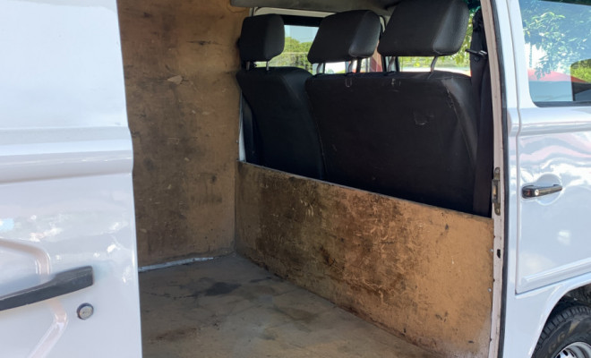 VW - VolksWagen Kombi Furgão 1.4 Mi Total Flex 8V 2012 Flex-11