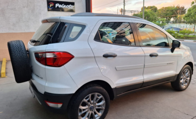 Ford EcoSport FREESTYLE 1.6 16V Flex 5p 2013 Flex-5
