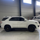 Toyota Hilux SW4 SRV D4-D 4x4 3.0 TDI Dies. Aut 2014 Diesel-2