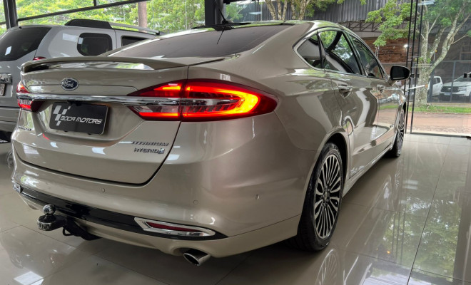 Ford Fusion Titanium 2.0 145cv Aut. (Híbrido) 2018 Híbrido-9