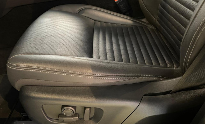 Land Rover Discovery Sp. SE Dyn 2.0 P250 Flex Aut. 2025-13