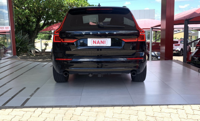 Volvo XC 60 D-5 MOMENTUM 2.0 AWD Diesel 5p 2020 Diesel-3