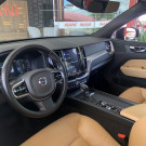 Volvo XC 60 D-5 MOMENTUM 2.0 AWD Diesel 5p 2020 Diesel-5