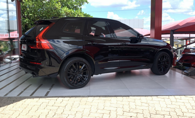 Volvo XC 60 D-5 MOMENTUM 2.0 AWD Diesel 5p 2020 Diesel-2