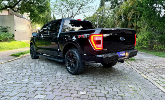 Ford F-150 Lariat 4x4 5.0 V8 2023 Gasolina-16