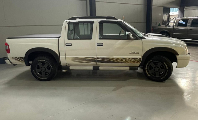 GM - Chevrolet S10 Pick-Up RODEIO 2.8 TDI 4x4 CD Dies. 2011 Diesel-4