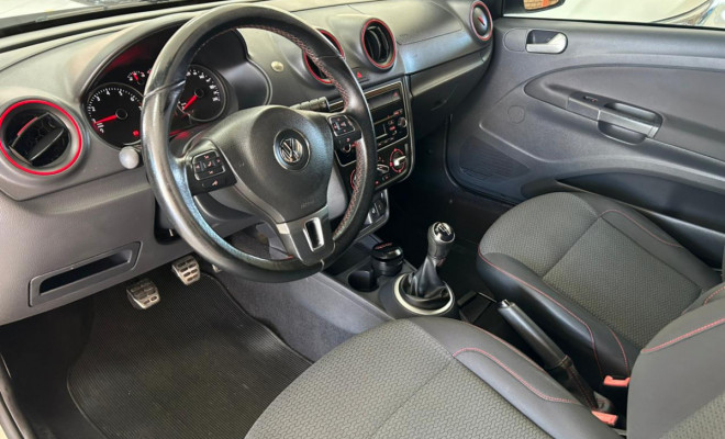 VW - VolksWagen Saveiro Rock in Rio 1.6 Total Flex 8V CD 2016 Flex-8