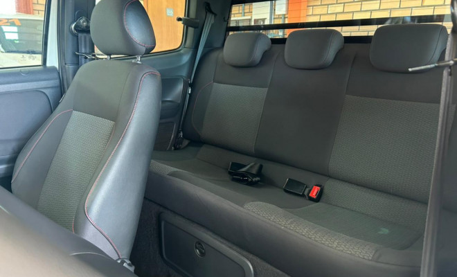 VW - VolksWagen Saveiro Rock in Rio 1.6 Total Flex 8V CD 2016 Flex-11