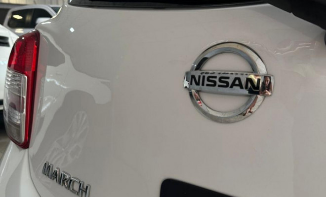 Nissan MARCH SV 1.6 16V Flex Fuel 2013 Flex-8