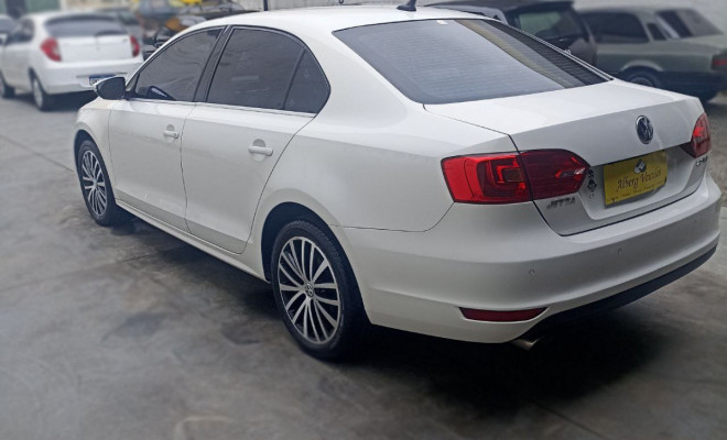 VW - VolksWagen JETTA Highline 2.0 TSI 16V 4p Tiptronic 2012 Flex-2