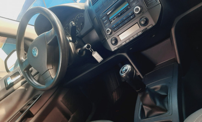 VW - VolksWagen Polo Sed./Sed. COMF. 2.0/2.0 Flex 8V 4p 2011 Flex-8