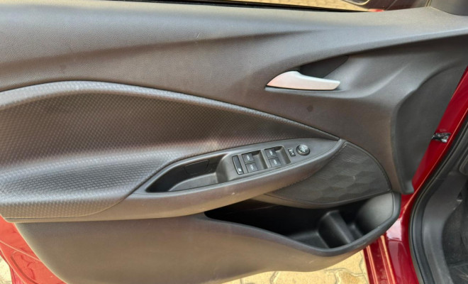 GM - Chevrolet ONIX SEDAN Plus LTZ 1.0 12V TB Flex Aut. 2020 Flex-5