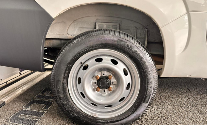 Fiat Fiorino Furgão Work. HARD 1.4 Flex 8V 2p 2019 Flex-8