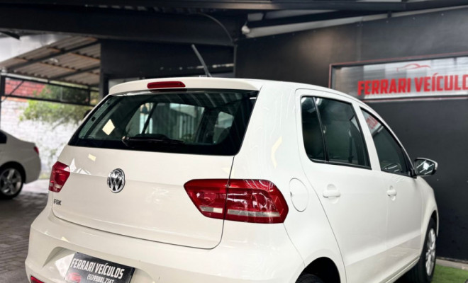 VW - VolksWagen Fox Trendline 1.0 Flex 8V 5p 2015 Flex-8