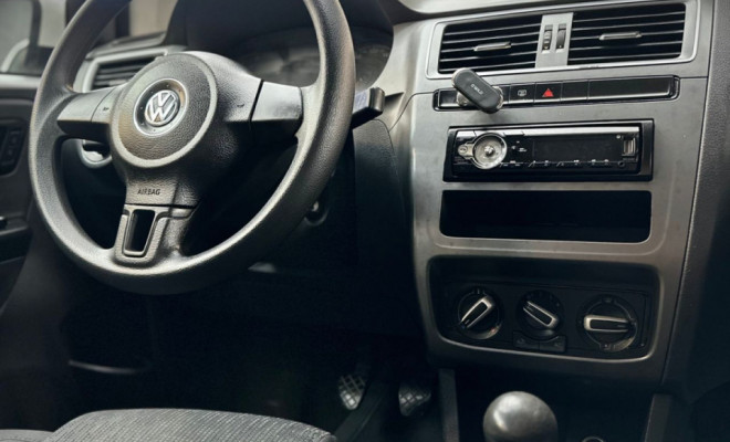 VW - VolksWagen Fox Trendline 1.0 Flex 8V 5p 2015 Flex-4