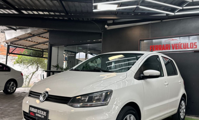VW - VolksWagen Fox Trendline 1.0 Flex 8V 5p 2015 Flex-2